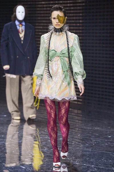 Look 12